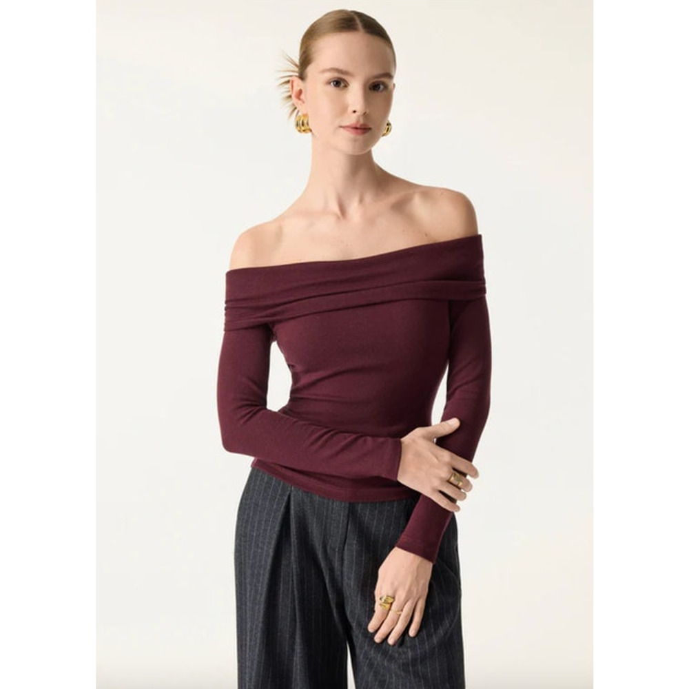 OGL Top Size XS NEW LiteWarm Multi-wear Versatile Necklines Long Sleeve Brami